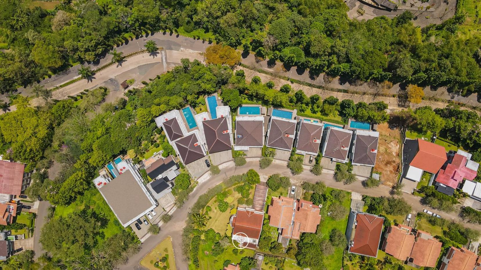 Tulip Hill View Villa 5 Bedrooms With A Private Swimming Pool Bandung Exterior photo